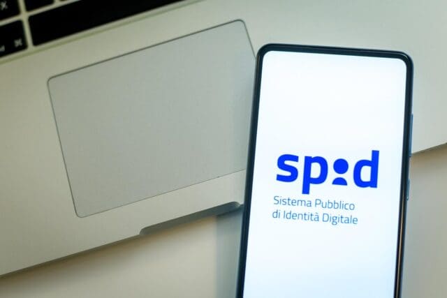 Accesso con SPID e CIE: la guida per i tuoi utenti